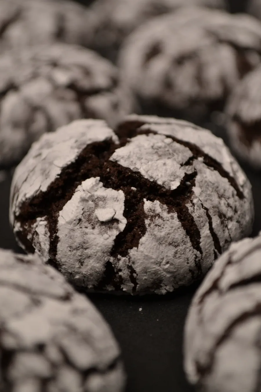 Chocolate Crinkle Cookie